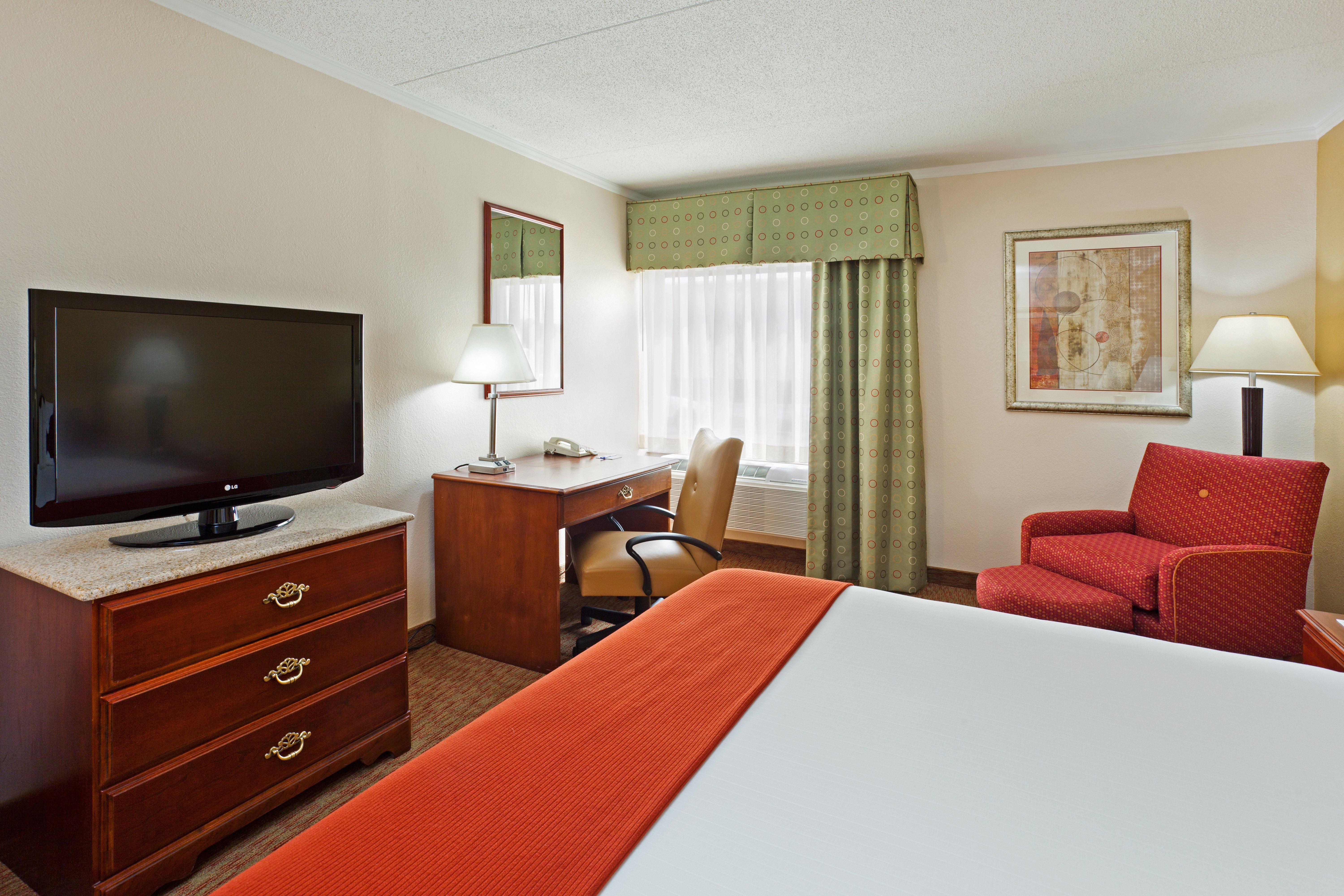 Holiday Inn Express & Suites Greensboro - I-40 Atwendover By Ihg Exterior foto